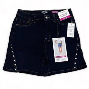 Faith Jeans Women's Hi-Rise Short Stud Shine size 10"